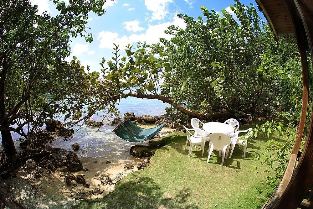 Holiday home Cottages On Half Moon Beach Green Island